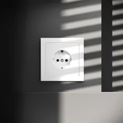 Розетка встраиваемая VOLTUM S70 с заземлением 16А, (белый матовый)