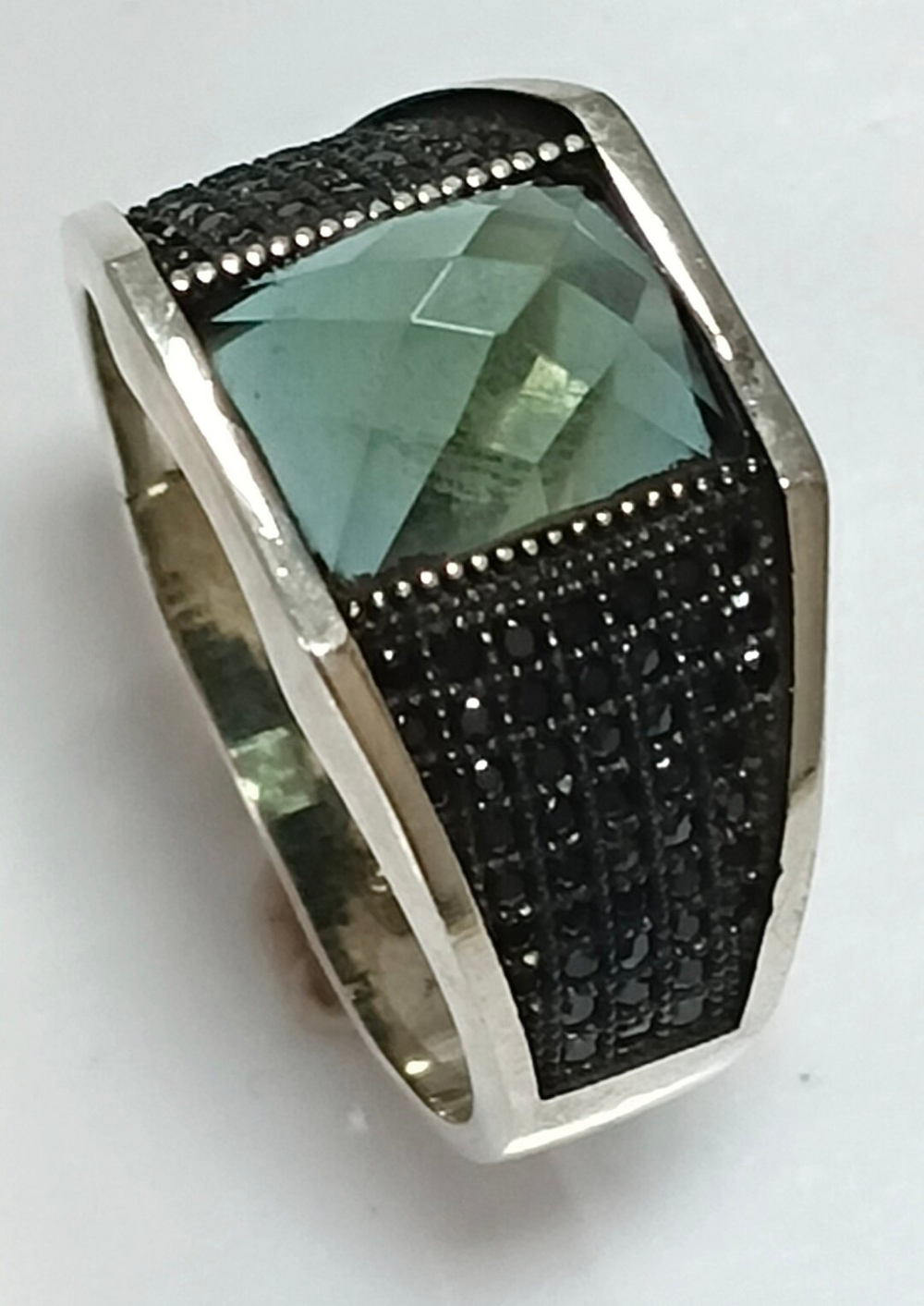 Ювелирное кольцо Эстерелла