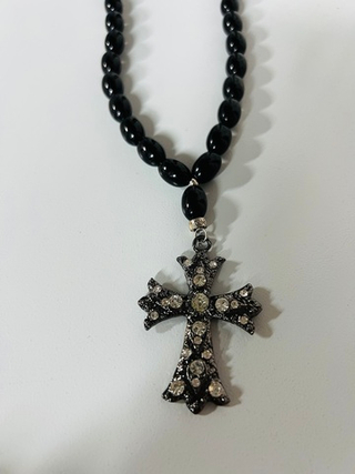 Игрушка-Подвеска на зеркало заднего вида - ЧЕТКИ ЭМАЛЬ - КРЕСТ МЕТАЛЛ (стразы крупные) ассорти