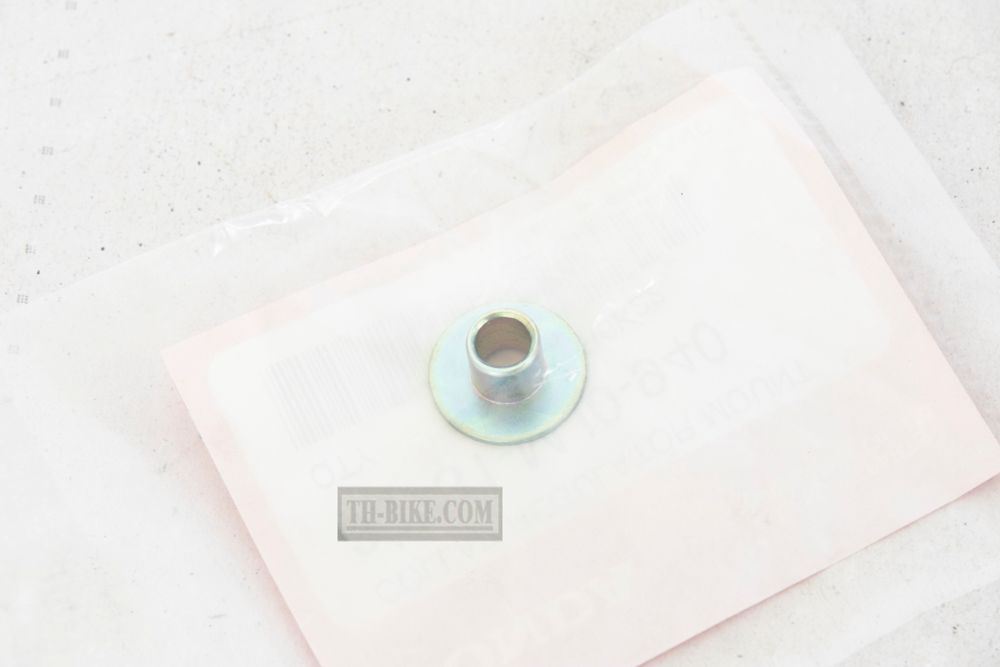 33731-MJ0-940. COLLAR, REGULATOR MOUNTING