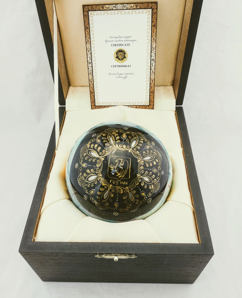 Шар новогодний с логотипом или по индивидуальному сюжету (ручная роспись)