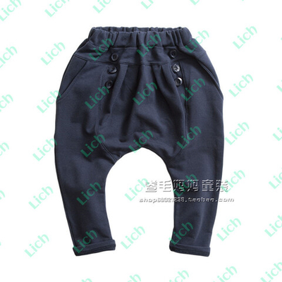 Штаны с контрастной надписью и отделкой пуговицами