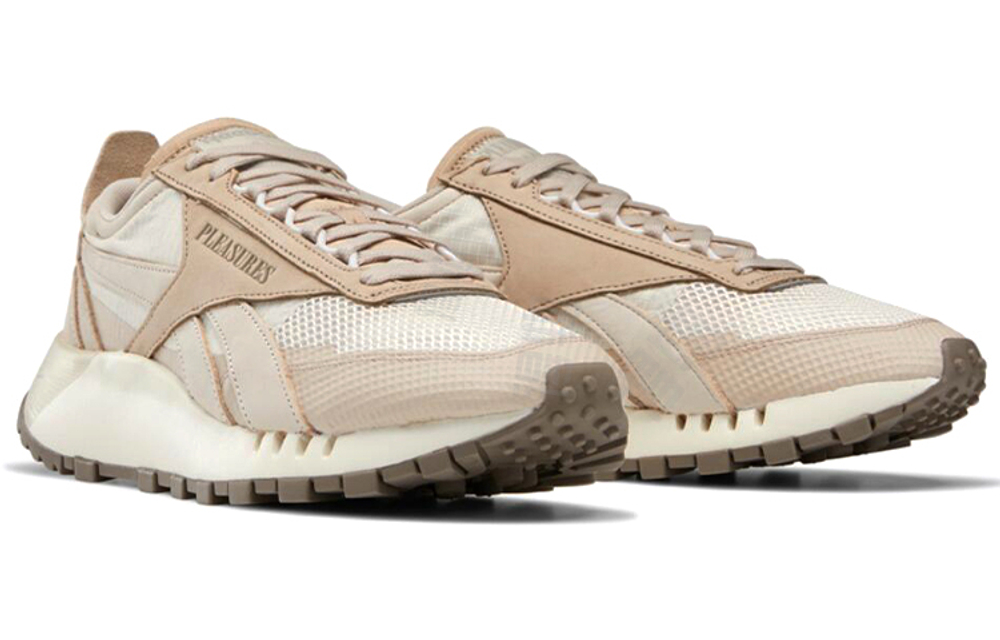 Кроссовки Pleasures X Reebok Classic Leather