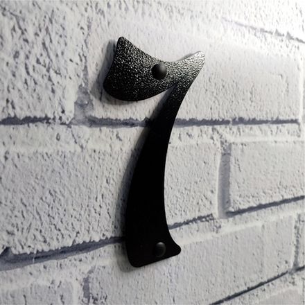 Цифра средняя "7", 170х96 мм, металл 1 мм., черная. Цифры на дверь, номер квартиры, номер на дом