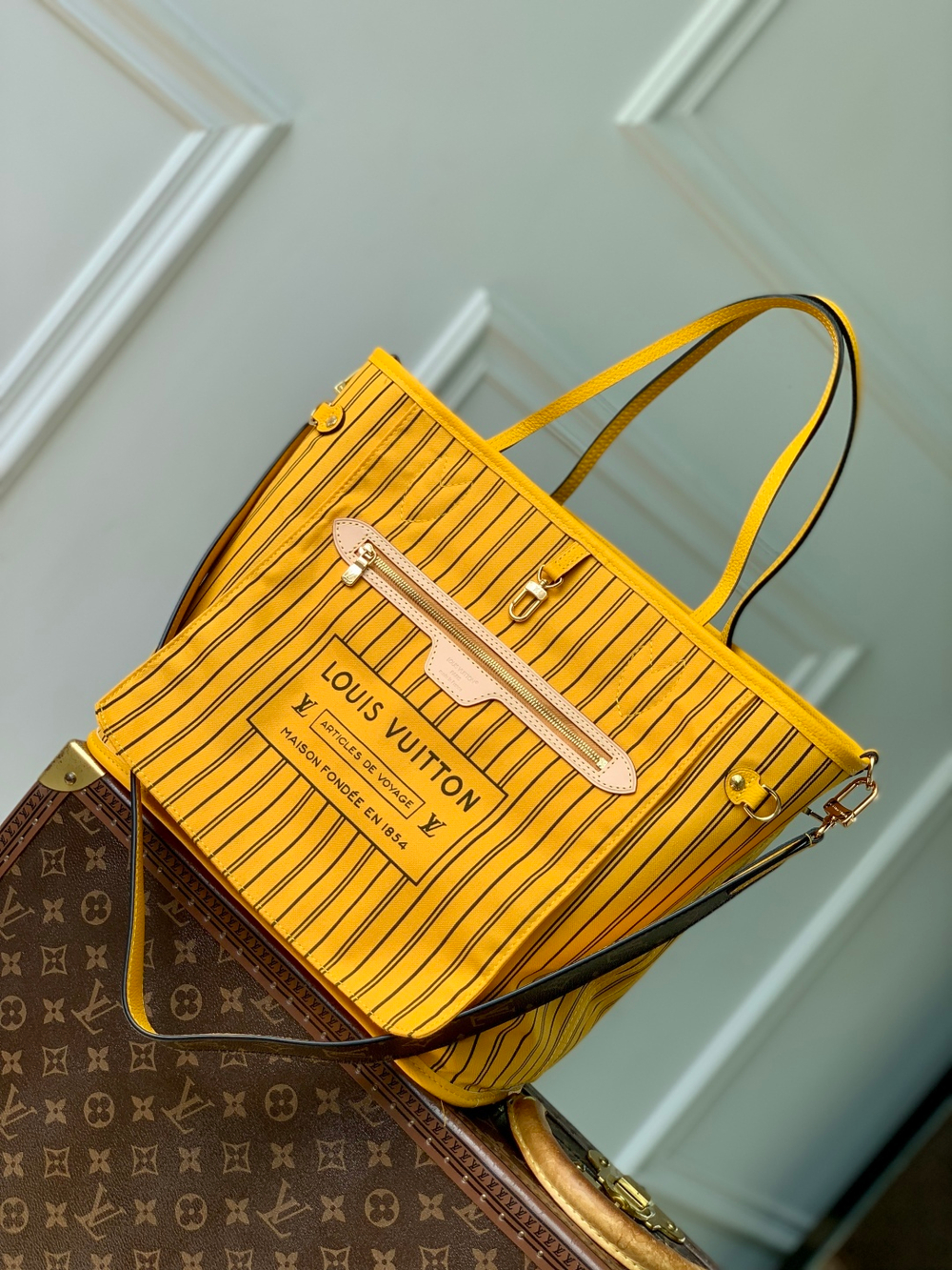 Louis Vuitton Neverfull Bandouliere Inside Out MM
