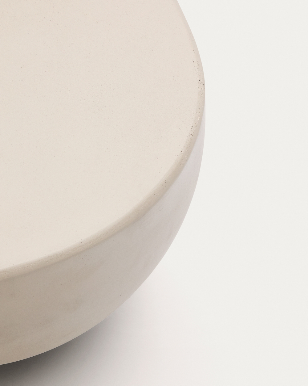 Журнальный столик Colba из полистоуна 100 x 100 см