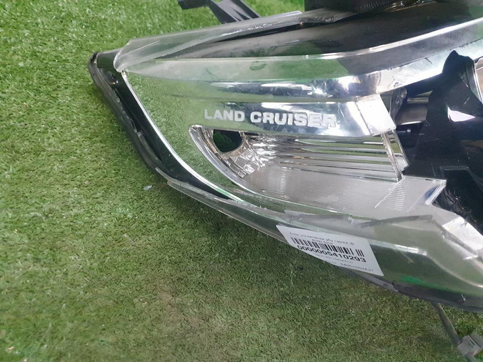 Битая Фара правая Toyota Land Cruiser Prado 150 (2013-2017) LED