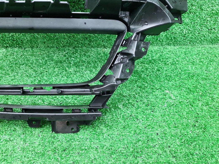 Решетка бампера RH Porsche Panamera 2 971 (20-24)