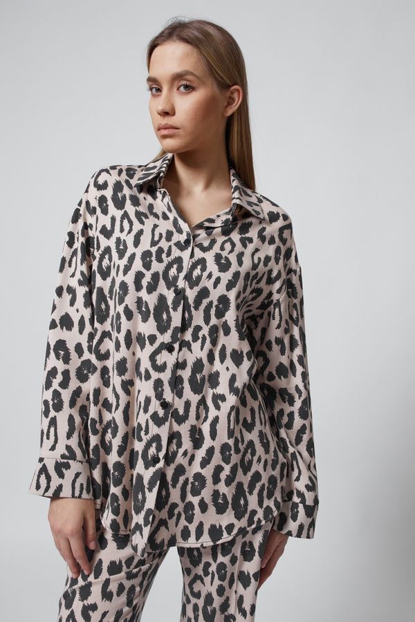 РУБАШКА КЛАССИКА С ПРИНТОМ ЛЕО