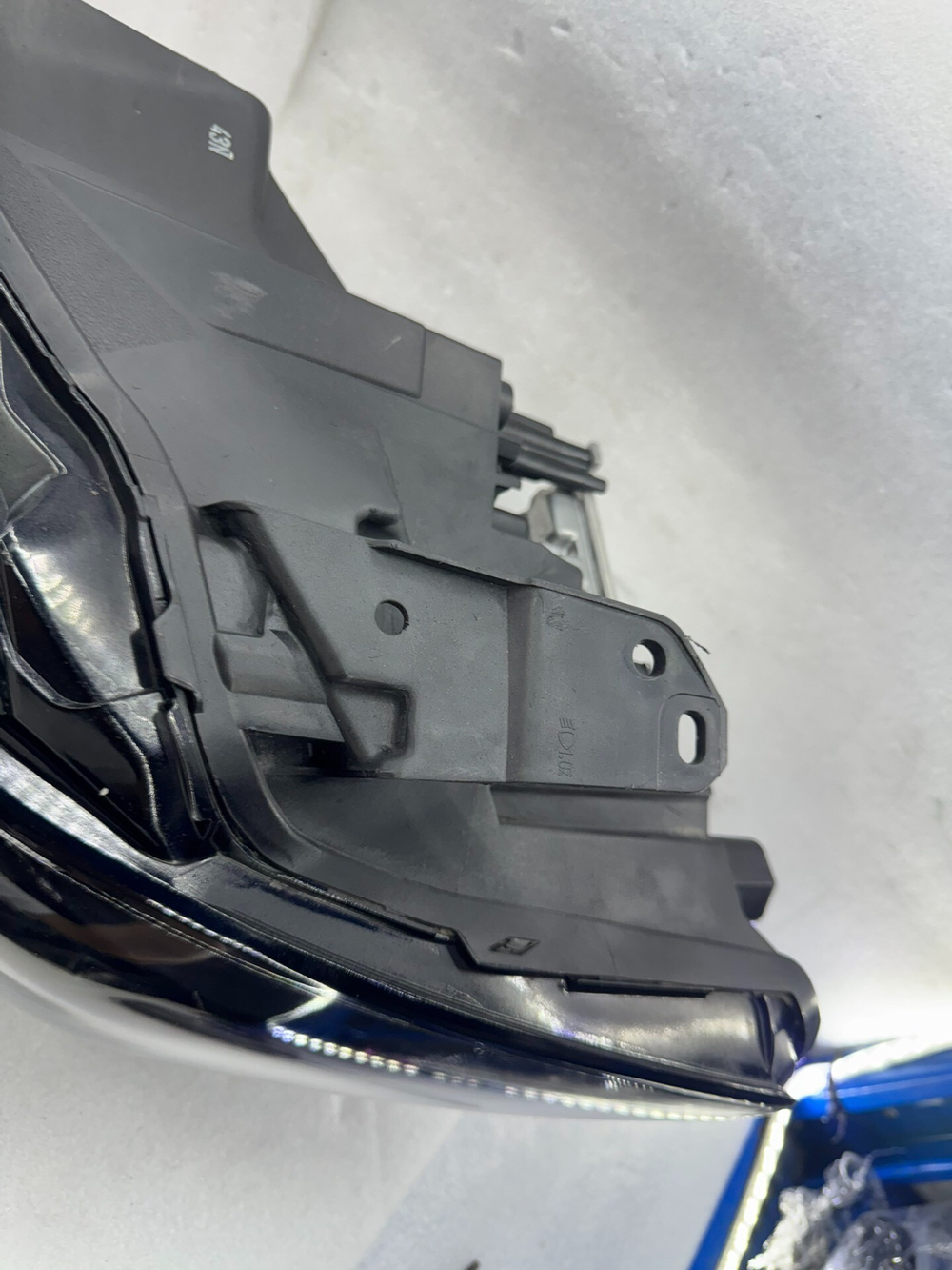 Оригинальная LED фара Mazda 3 (Axela)