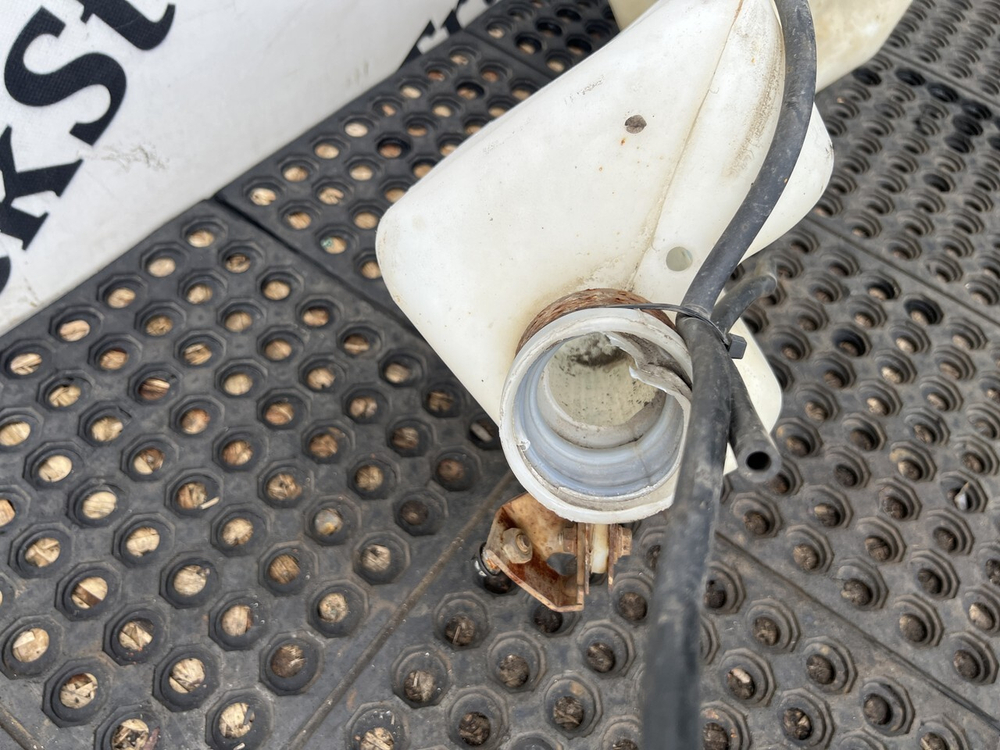 Бачок омывателя