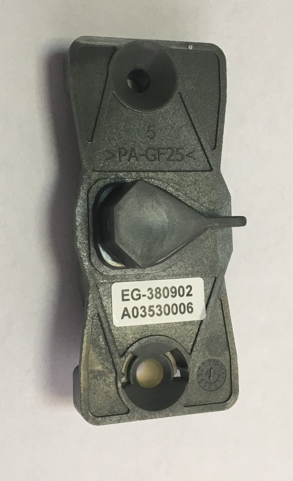 Защелка дверцы ПММ Electrolux 140035300031