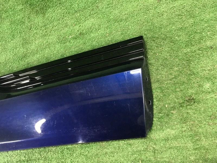 Накладка двери задняя правая Audi E-tron (18-23)