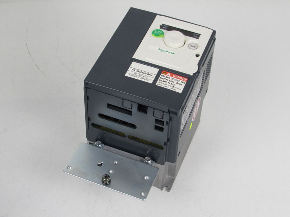 Б/у Schneider Electric ATV312H075N4