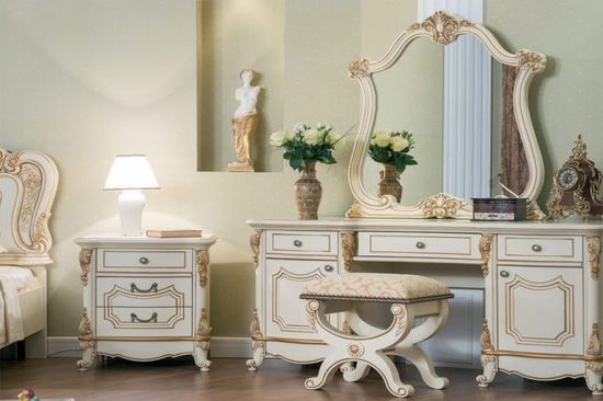 Стол туалетный  МОНА ЛИЗА  с пуфом и зеркалом