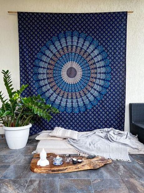 Этническое полотно с мандалой