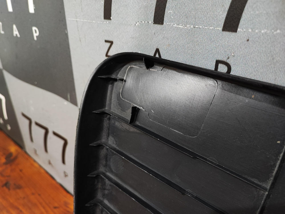 Обшивка крышки багажника VW Polo 5 sedan 10-20 Б/У Оригинал 6RU867605