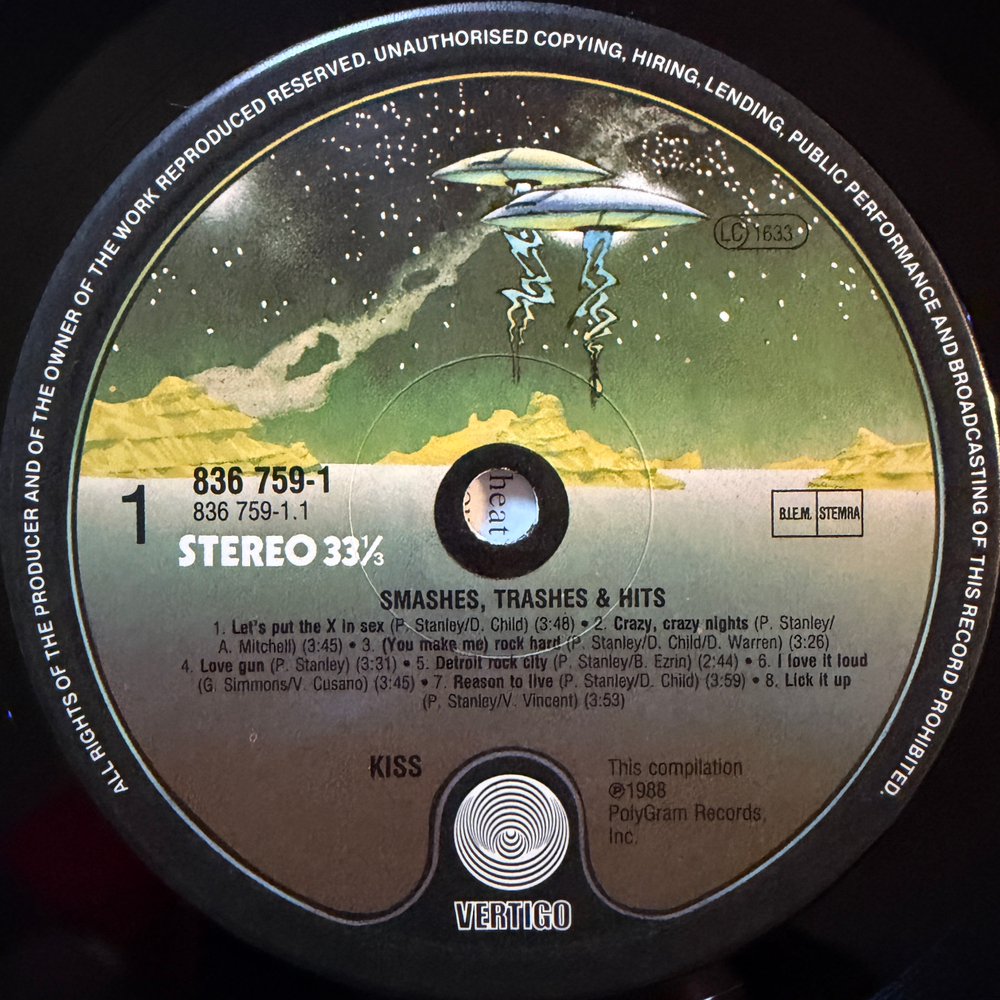 Kiss – Smashes, Thrashes & Hits (Европа 1988г.) Т