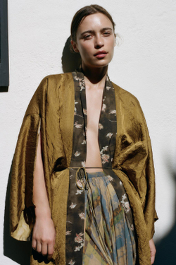 ZARA ДВУСТОРОННЕЕ КИМОНО С ПРИНТОМ, БРОНЗОВЫЙ