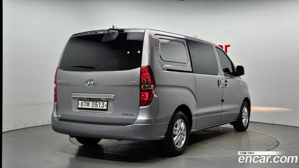 Hyundai The New Grand Starex Van 5-и местный (06.2020)