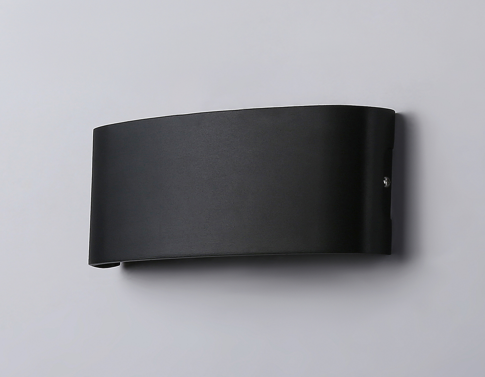 ST4464/8 BK черный IP65 LED 4200K 8W 210*80*46