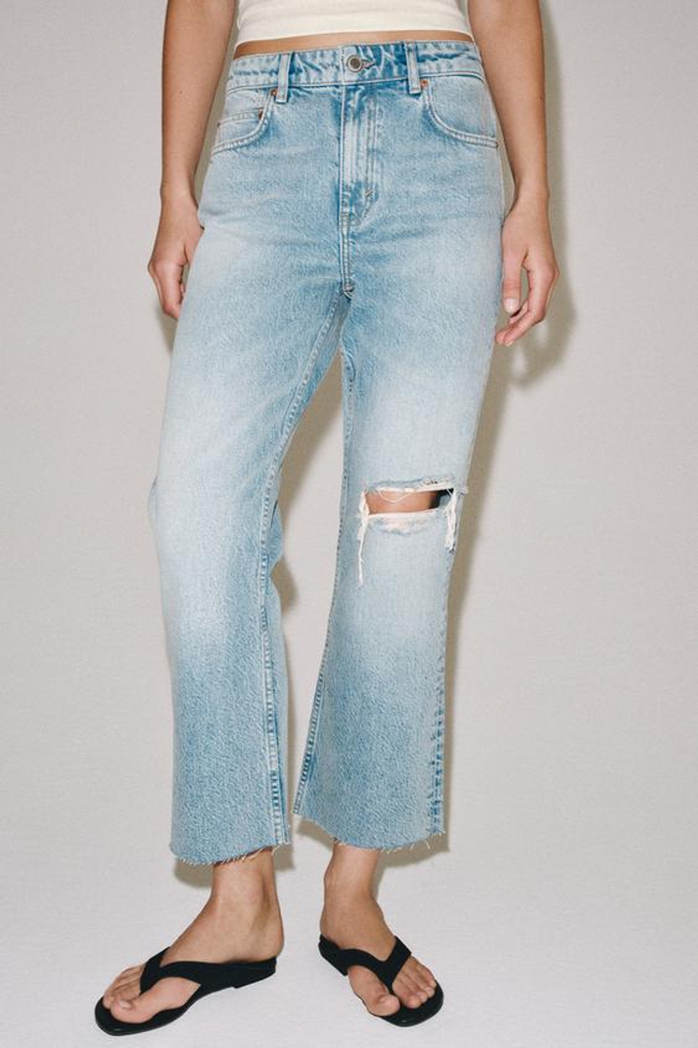 ZARA УКОРОЧЕННЫЕ ДЖИНСЫ RELAXED BOOTCUT СО СРЕДНЕЙ ПОСАДКОЙ — ZW COLLECTION, ГОЛУБОЙ
