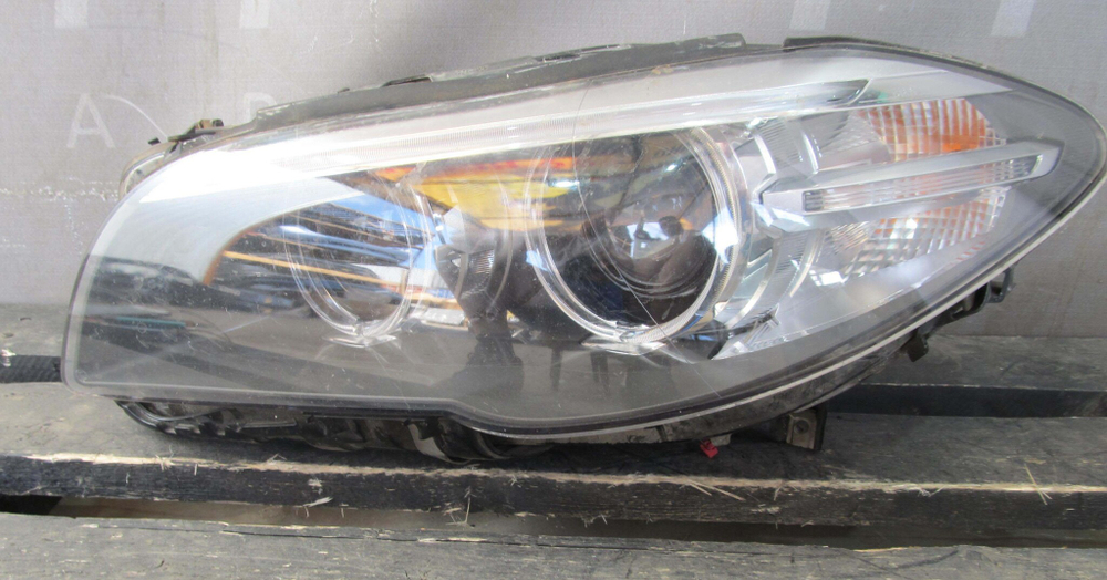 Фара левая BMW 5-Series (F10)  Б/У Оригинал 7343911