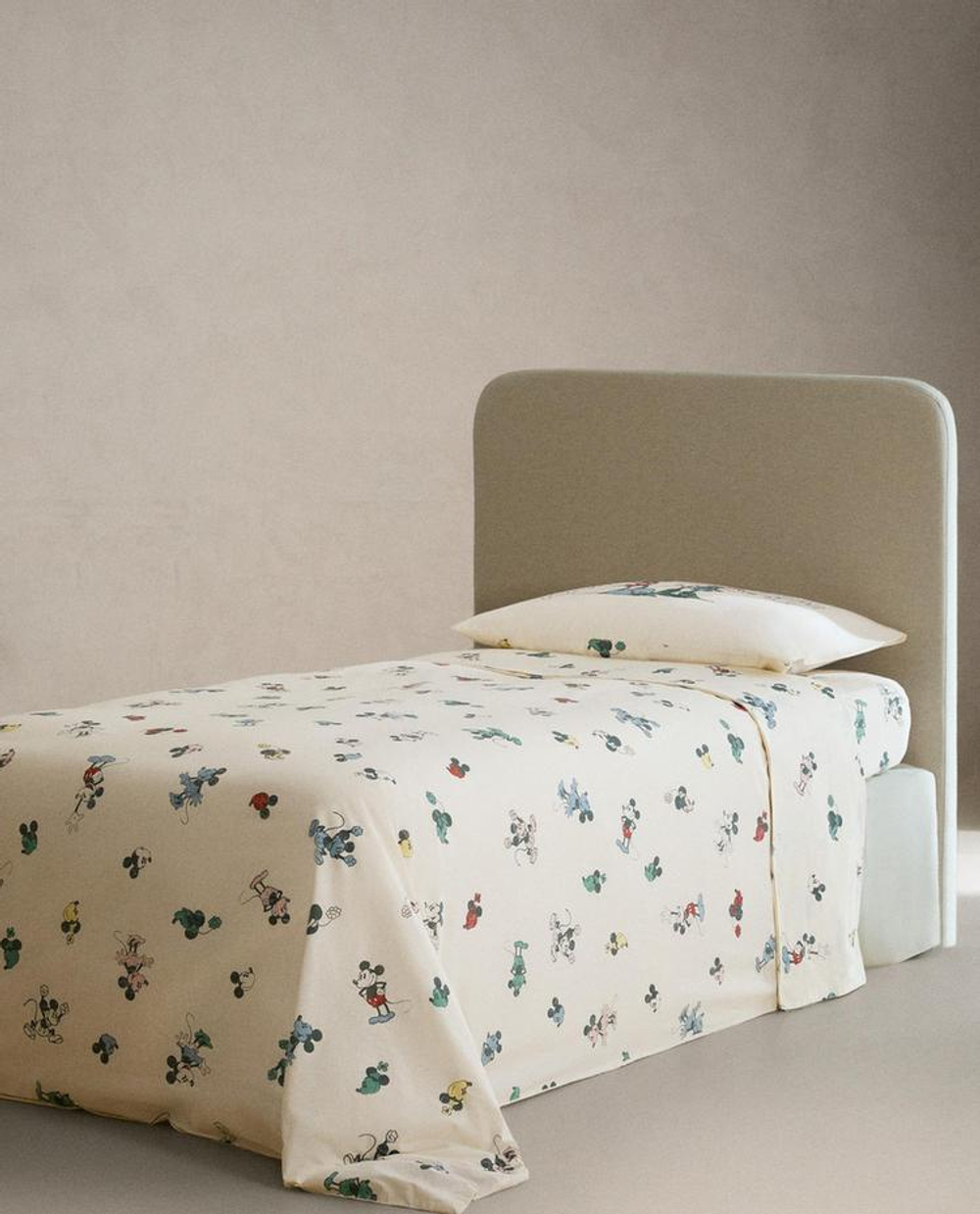 ZARA HOME ДЕТСКАЯ ПРОСТЫНЯ НА РЕЗИНКЕ МИККИ И МИННИ DISNEY©, РАЗНОЦВЕТНЫЙ