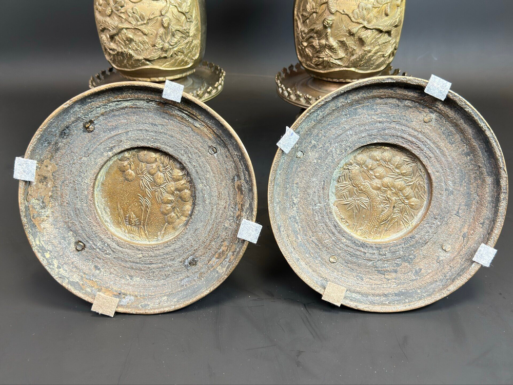 Пара бронзовых ваз — Усубата