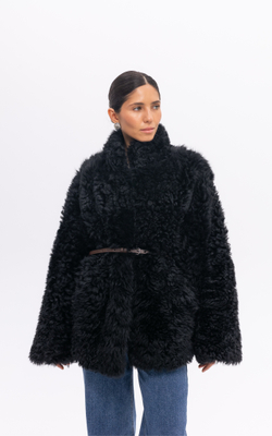 Чёрная шуба с воротником