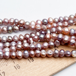 Жемчуг бусины, цвет темно-розовый, размер около 4,5-5 мм, цена за отрезок 17 см (1/2 нити)