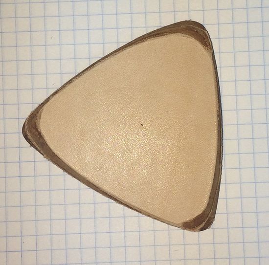 Медиатор кожаный для балалайки контрабас, треугольный, 3х слойный, Мозеръ P503