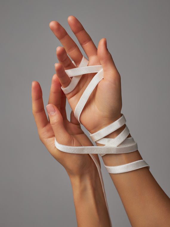 004 740/10 ОПТ Бретель глянец Lauma Fabrics, 10 мм, айвори 004