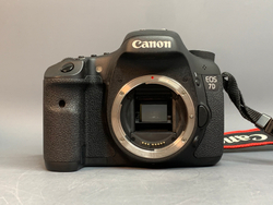 Canon EOS 7D 42.000 кадров