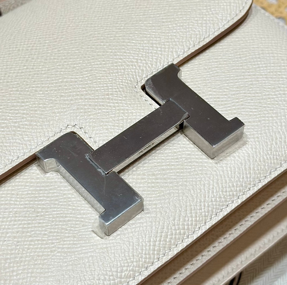 Hermes Constance 18
