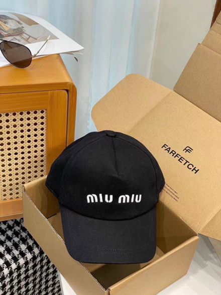 Бейсболка Miu Miu
