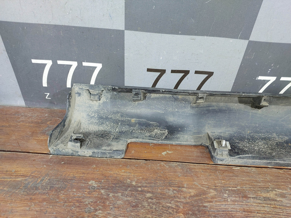 Накладка порога правого Kia Soul 3 (SK3) 19-нв Б/У Оригинал 87754K0000