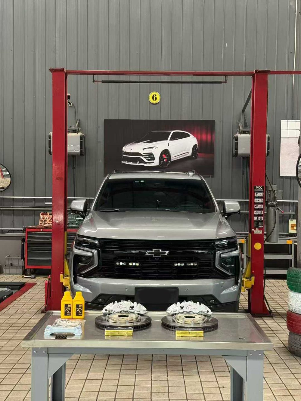 Усиленная тормозная система AP RACING под R20 заводских дисков для Chevrolet Tahoe 2025+ Шевроле Тахо