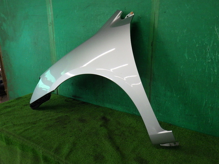 крыло переднее левое Toyota Premio NZT260 крепление+