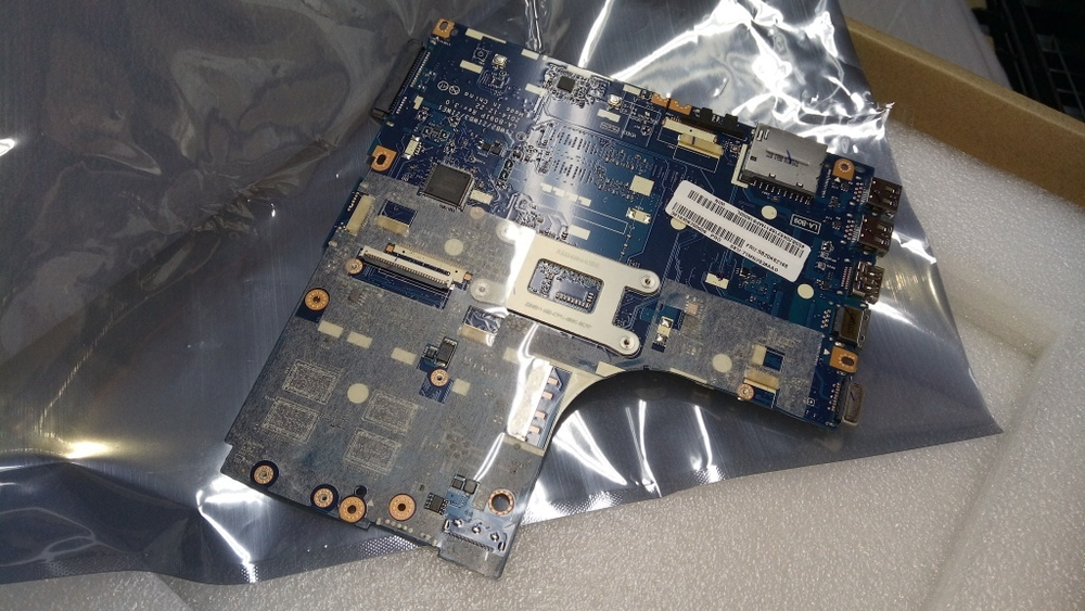 Материнская плата для ноутбука Lenovo B50-80 LA-B091P W8P Intel core I3-5005U PEX 2G FPND (5B20K62168), оригинал