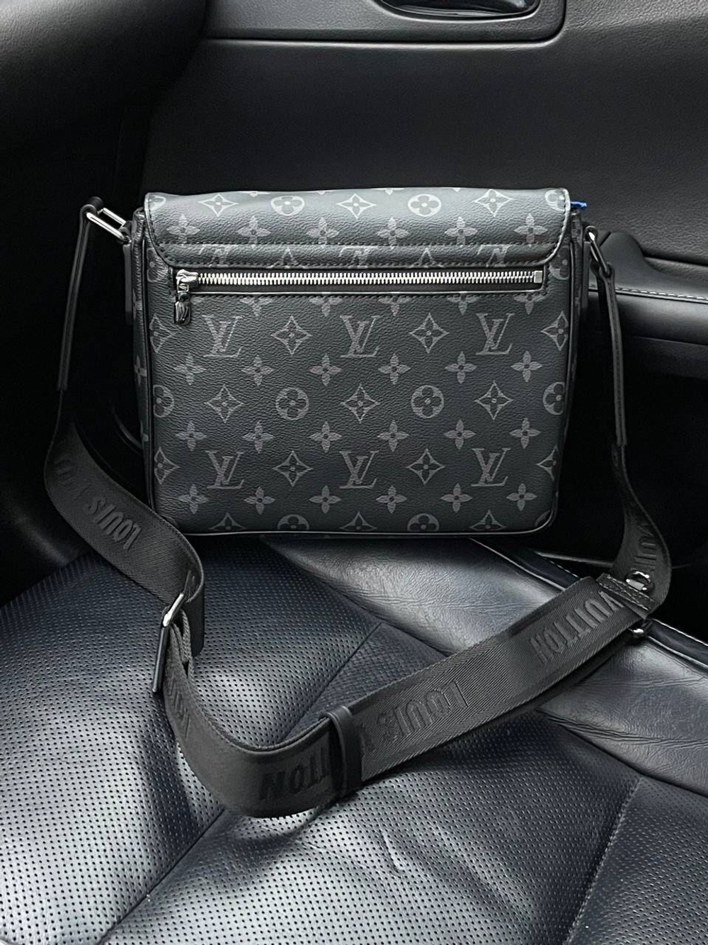 Клатч Louis Vuitton
