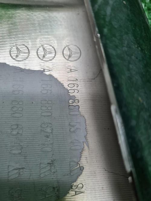 Накладка перед. бампера Mercedes M W166 11-15 AMG