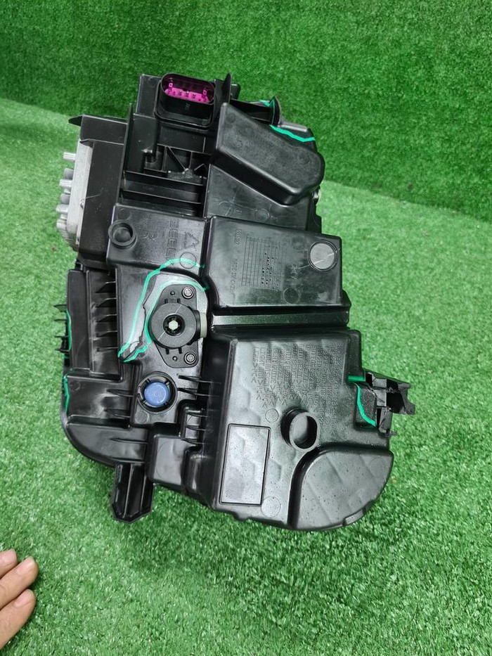 Фара правая Geely Tugella (2019-н.в.) LED