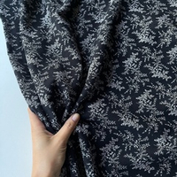 Фланель Грация на черном фоне