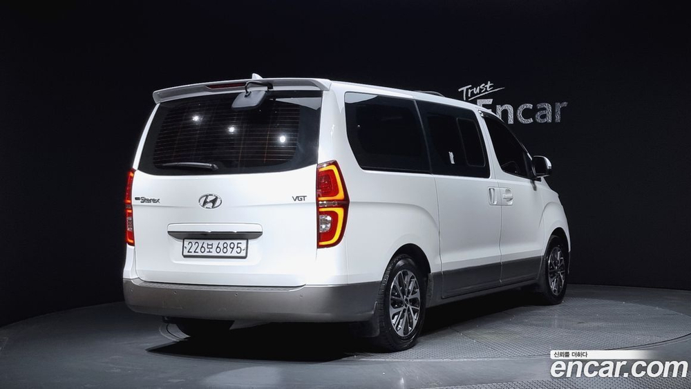 Hyundai The New Grand Starex Urban 9-и местный (01.2020)