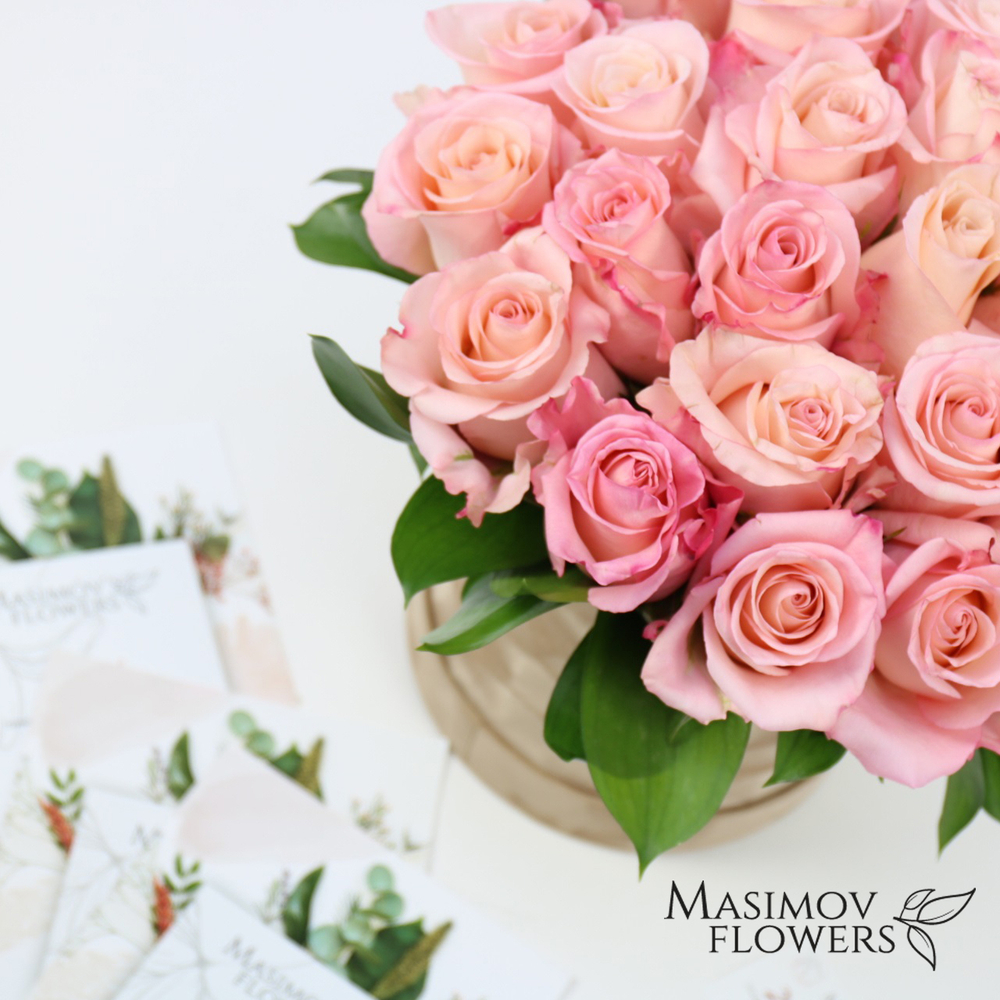 Композиция из роз "Вирджиния"