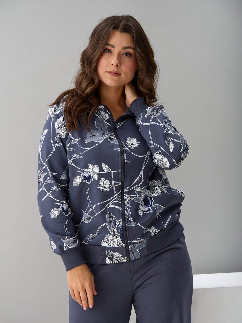 Костюм с брюками КБ-184/графит-плетистаяроза