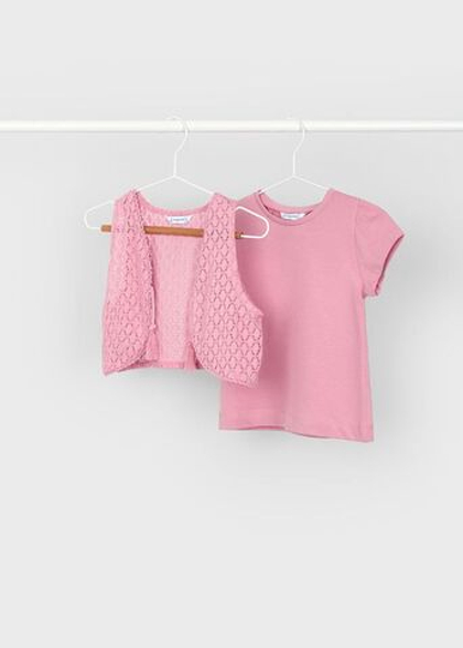 футболка с жилеткой