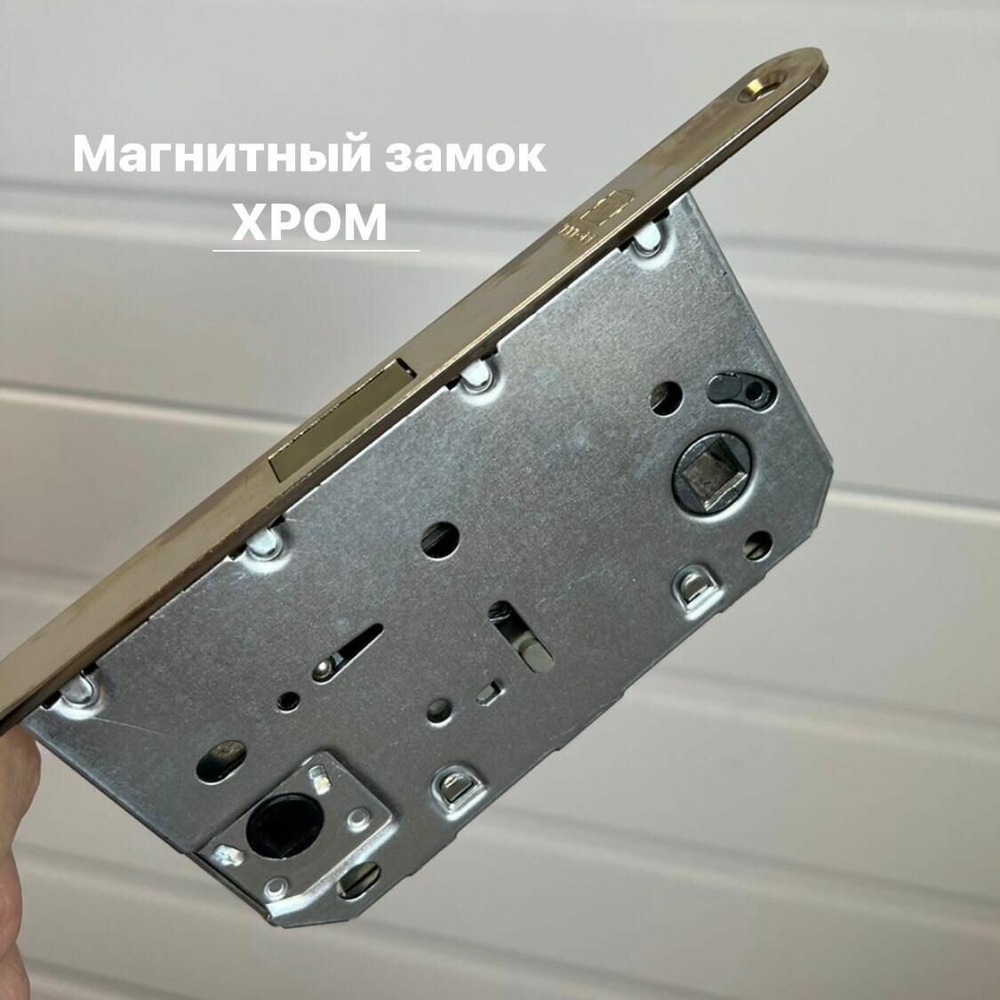 Скрытые межкомнатные двери в алюм. кромке invisible подкраску. Размер 2000х700 комплект