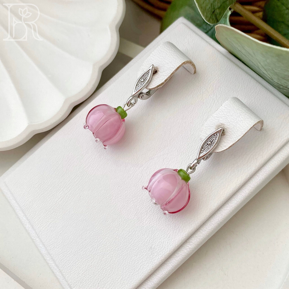 LEFIREL' Серьги серебряные женские "Ландыши" с цветами из муранского стекла / ювелирные украшения из родированного серебра 925